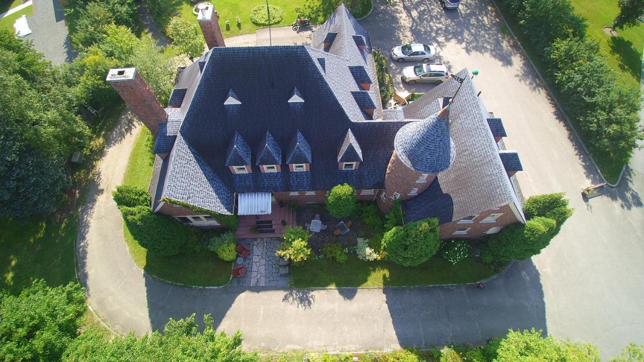 Chateau Murdock Gite Et Esthetique 1950 Chicoutimi Exterior foto